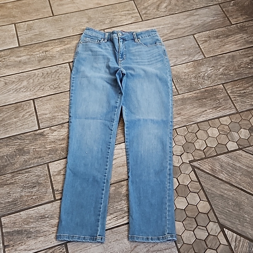 COPY - Gloria Vanderbilt Amanda slim jeans size 6 like new